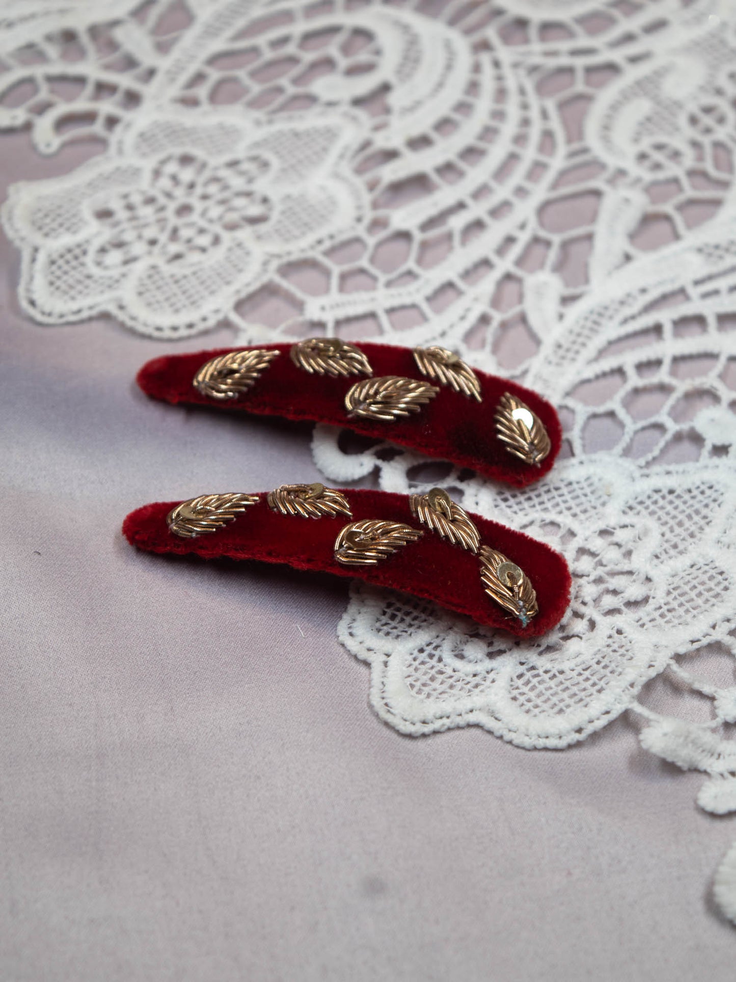Hand Embroidered Clips (Variation 73)