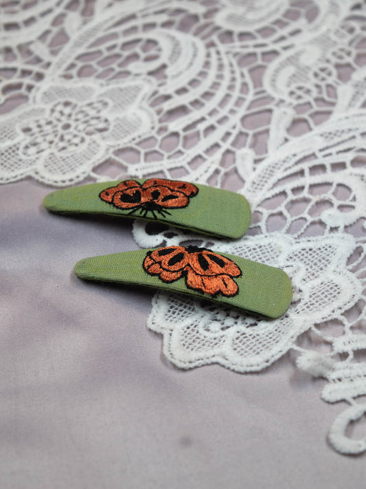 Hand Embroidered Clips (Variation 49)